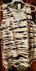Torrid V neck tank size 4